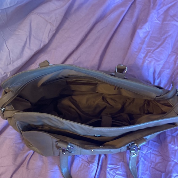 Wilson Leather tan weekend/overnight bag - Picture 4 of 9